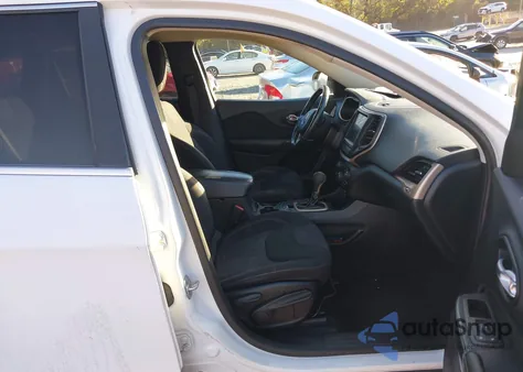 2015 Jeep Cherokee Latitude z USA, uszkodzony, nr VIN 1C4PJLCB3FW643748